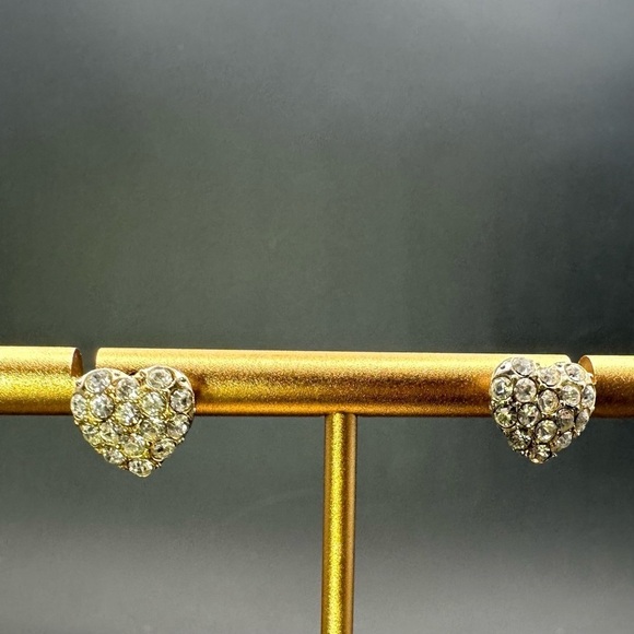Gold Heart Pavé Earrings with Sparkling Stones - Picture 4 of 11